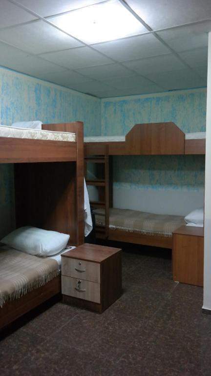 Кровать в общем номере с 4 кроватями Astana Best Hostel