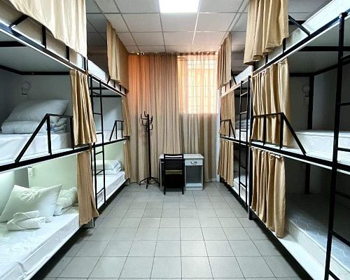 Спальное место на двухъярусной кровати в номере для женщин Sunny hostel Nurmakova
								2